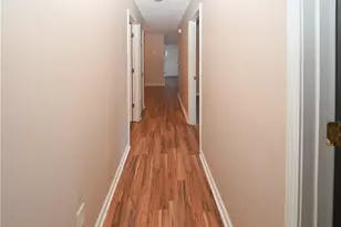 905 Hanahan Ct, Greensboro, NC 27409 - Photo 17