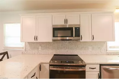 300 Abbotts Avenue, Lexington, NC 27292 - Photo 9