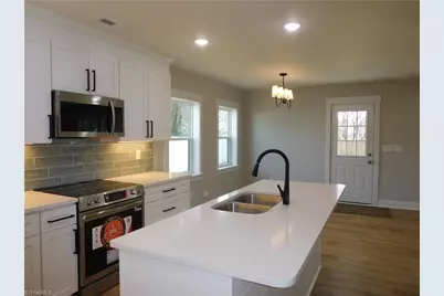 4210 Country Club Road, Winston-Salem, NC 27104 - Photo 11