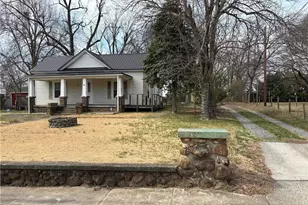 1104 Barnes St, Reidsville, NC 27320 - Photo 3