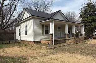 1104 Barnes St, Reidsville, NC 27320 - Photo 5