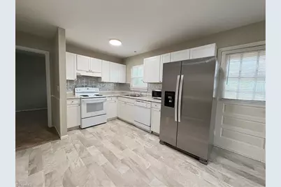 3125 Kilkenny Avenue, Greensboro, NC 27406 - Photo 5