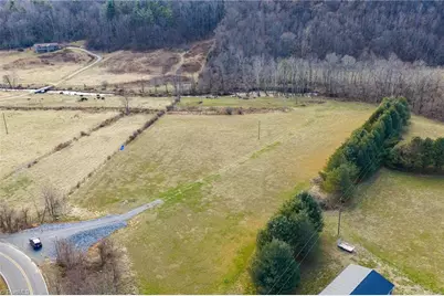 8000 Longbottom Road, Hays, NC 28635 - Photo 5