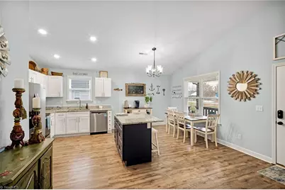 205 Bethlehem Avenue, Thomasville, NC 27360 - Photo 5