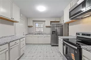 2311 Four Seasons Blvd, Greensboro, NC 27407 - Photo 5