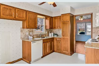 5603 Sage Brush Trail, Greensboro, NC 27409 - Photo 5