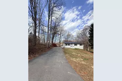 2305 Wilcox Drive, Greensboro, NC 27405 - Photo 7