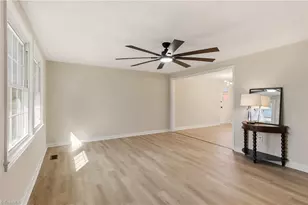 2305 Wilcox Dr, Greensboro, NC 27405 - Photo 5