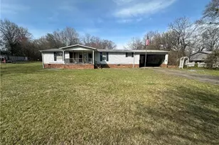 206 6th St SW, Taylorsville, NC 28681 - Photo 1