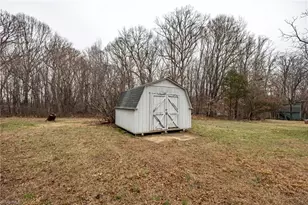 4315 Hicone Rd, Greensboro, NC 27405 - Photo 5