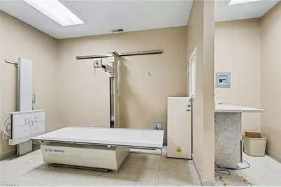 208 W Salisbury Street, Asheboro, NC 27203 - Photo 25