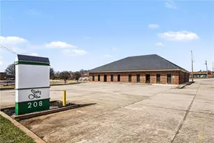 208 W Salisbury St, Asheboro, NC 27203 - Photo 3