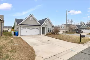 5703 Midstream Cir, Clemmons, NC 27012 - Photo 3