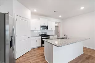 4608 Reedy Creek Farm Cir, Greensboro, NC 27405 - Photo 5