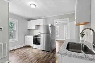 912 Patton St, Graham, NC 27253 - Photo 5