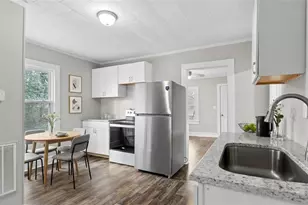 912 Patton St, Graham, NC 27253 - Photo 5