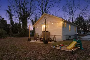 912 Patton St, Graham, NC 27253 - Photo 17