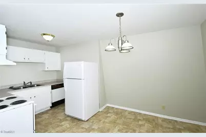 3812 Country Club Road #I, Winston-Salem, NC 27104 - Photo 5