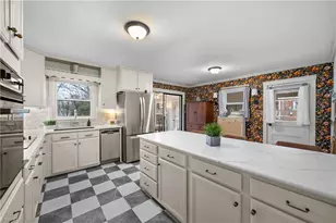 5703 Buddingwood Dr, Greensboro, NC 27409 - Photo 11