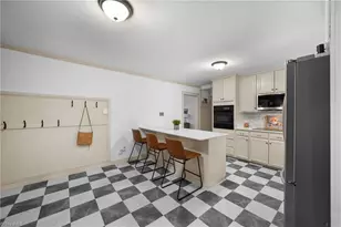 5703 Buddingwood Dr, Greensboro, NC 27409 - Photo 15