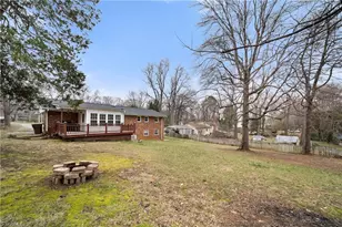 5703 Buddingwood Dr, Greensboro, NC 27409 - Photo 43