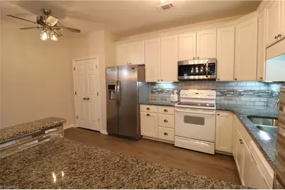 6901 Hanesbrook Circle #102, Clemmons, NC 27012 - Photo 7