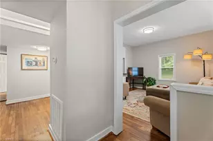 823 W 7th St, Winston-Salem, NC 27101 - Photo 9