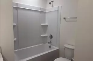 1300 Hammond Dr, Mebane, NC 27302 - Photo 9