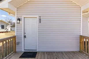 708 1st Rainbow St, Lexington, NC 27295 - Photo 5