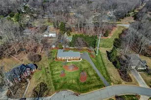 204 W Stonebury Ct, Reidsville, NC 27320 - Photo 3