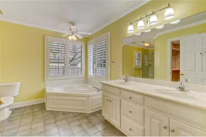 204 W Stonebury Court, Reidsville, NC 27320 - Photo 31