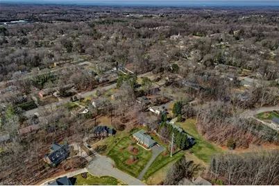 204 W Stonebury Court, Reidsville, NC 27320 - Photo 43