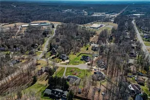 204 W Stonebury Ct, Reidsville, NC 27320 - Photo 47