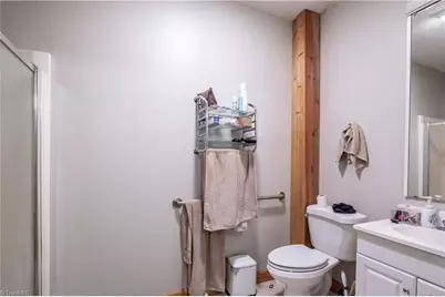 105 W Main Street, Elkin, NC 28621 - Photo 25