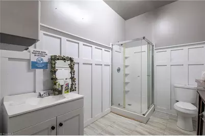 105 W Main Street, Elkin, NC 28621 - Photo 17