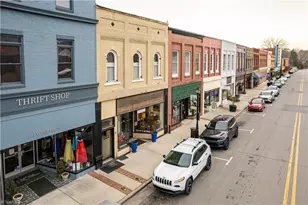 105 W Main St, Elkin, NC 28621 - Photo 5