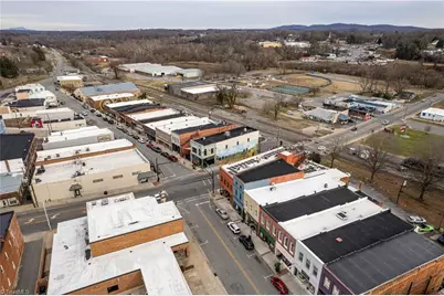 105 W Main Street, Elkin, NC 28621 - Photo 31