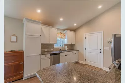 6729 Rollingwood Drive, Clemmons, NC 27012 - Photo 11