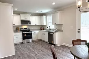 186 Holland Ln, Thomasville, NC 27360 - Photo 5