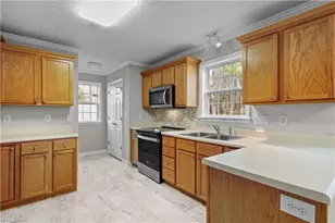 415 Torey Pines Ct, Winston-Salem, NC 27105 - Photo 11