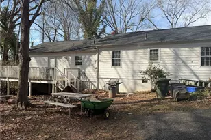 1142 Manning St, Eden, NC 27288 - Photo 5