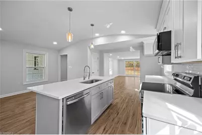 806 Larkwood Drive, Greensboro, NC 27410 - Photo 5