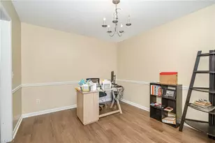 1214 Waterlyn Dr, Greensboro, NC 27405 - Photo 13