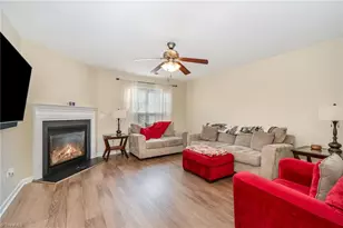 1214 Waterlyn Dr, Greensboro, NC 27405 - Photo 5