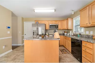 1214 Waterlyn Drive, Greensboro, NC 27405 - Photo 9