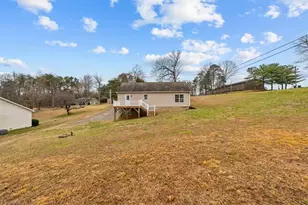 3707 Ribbon Ln, Winston-Salem, NC 27107 - Photo 33