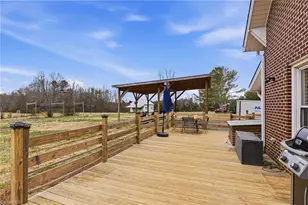 5608 E Old US Hwy 421, East Bend, NC 27018 - Photo 27