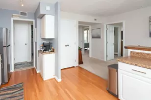 1101 Elm St, Greensboro, NC 27401 - Photo 11