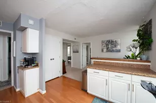 1101 Elm St, Greensboro, NC 27401 - Photo 15