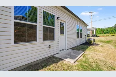 940 Bloomington Way, High Point, NC 27265 - Photo 27